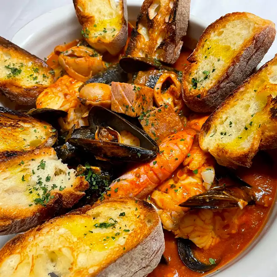 ristorante-di-pesce-zuppa-pesce